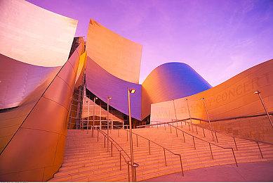 《FF7核心危机再融合》配置要求不高 存在着色编译卡顿